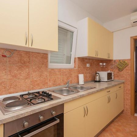 Nice Apartment In Makarska With Wifi Ngoại thất bức ảnh